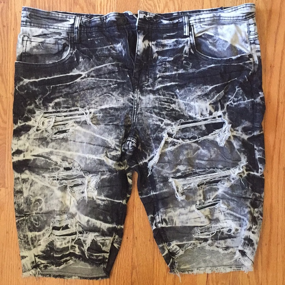 Jordan Craig distressed jean shorts